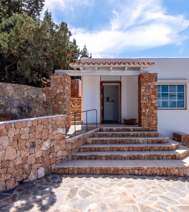 Resa estates Ibiza san Jose te koop villa main entrance.jpg